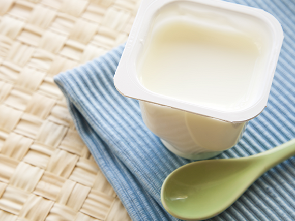 Yogurt, un alimento rico en nutrientes, complemento ideal para el crecimiento del bebé